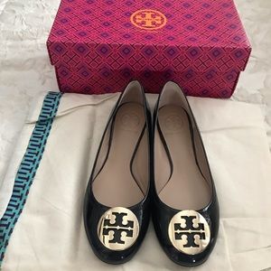 Ladies black flats - NWT - never worn
